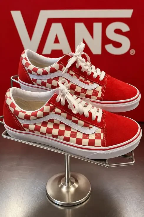 Vans Old Skool Checkerboard Red True White Sneakers Men’s 11 Women’s 12.5