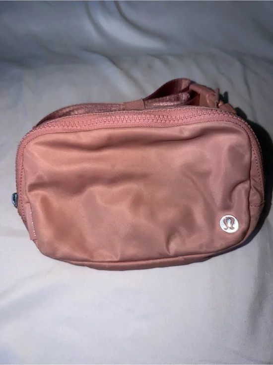lululemon athletica small pink crossbody bag