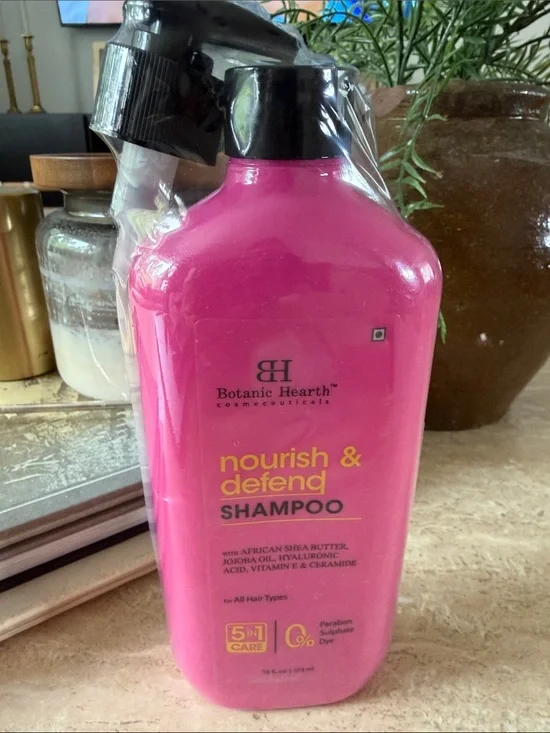 Botanic Hearth Nourish & Defend Shampoo - Pink Bottle