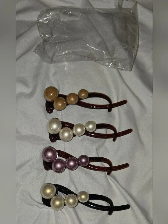 Pearl Accent Women’s Hair Clips - Set of 4