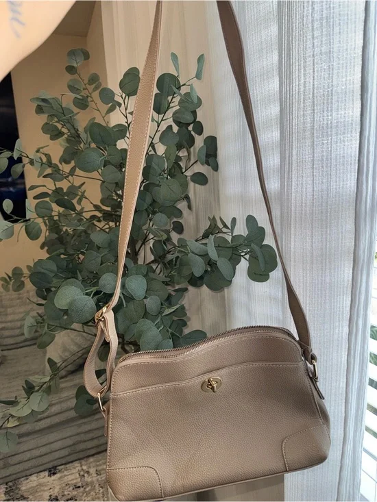 Taupe Leather Crossbody Bag - Unbranded