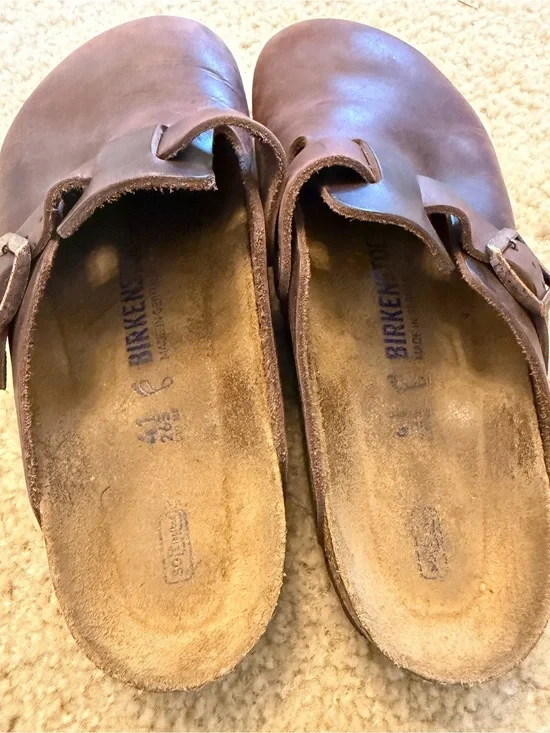 Birkenstock size 41 / Gently Used / Habana Oil Leather Clogs with Buckle