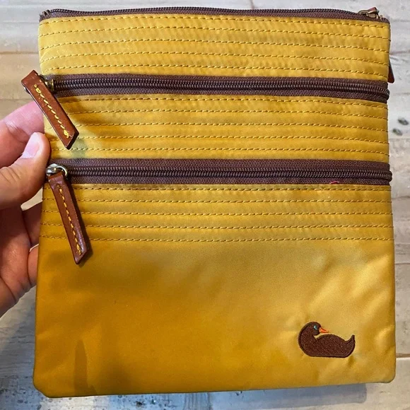 Dooney & Bourke Triple Zip Yellow Pink Interior Crossbody Purse Bag J3795346
