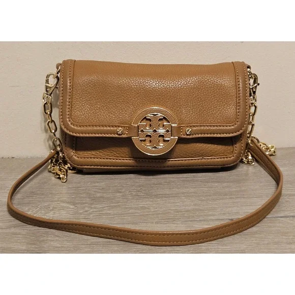 Tory Burch Amanda Tan Pebbled Leather Crossbody Bag Clutch Gold Logo