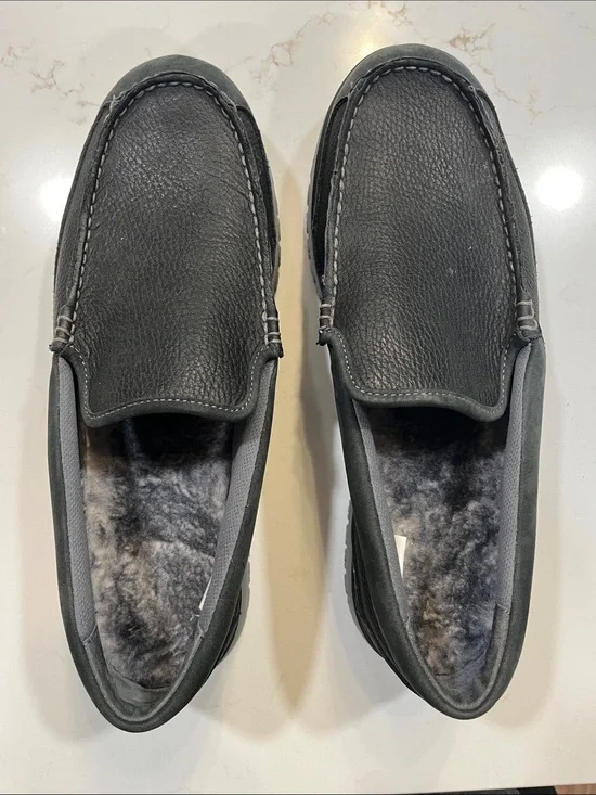 LL Bean Men's Black Leather Slip-On Moccasin with Plush Lining Size 11