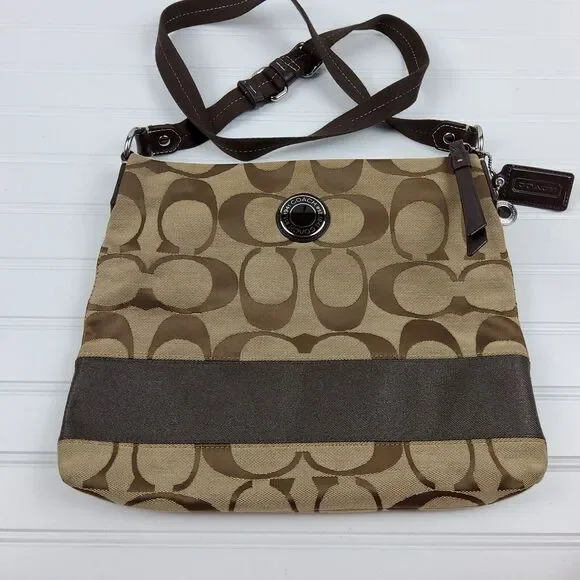 Coach Signature F19220 Crossbody Shoulder Handbag Purse Brown