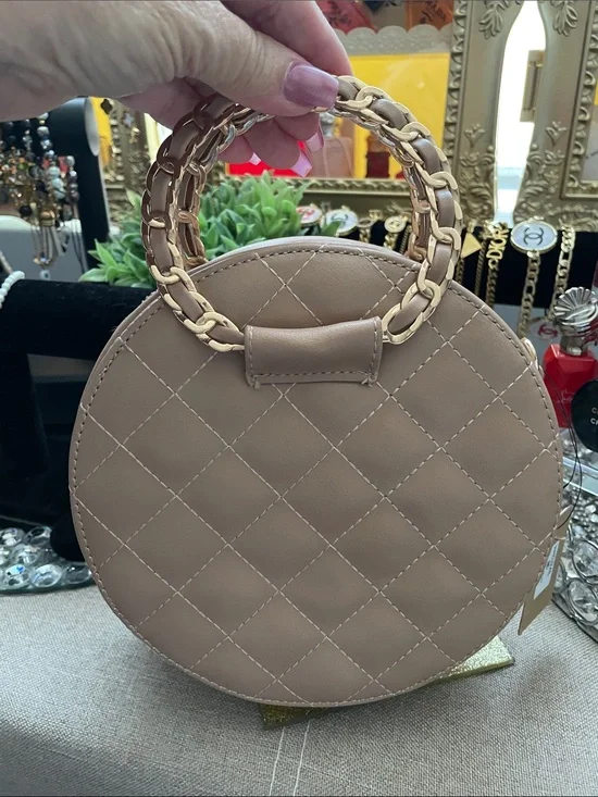 ✨Faux-Leather Quilted Crossbody Bag in Nude Pink✨NWT