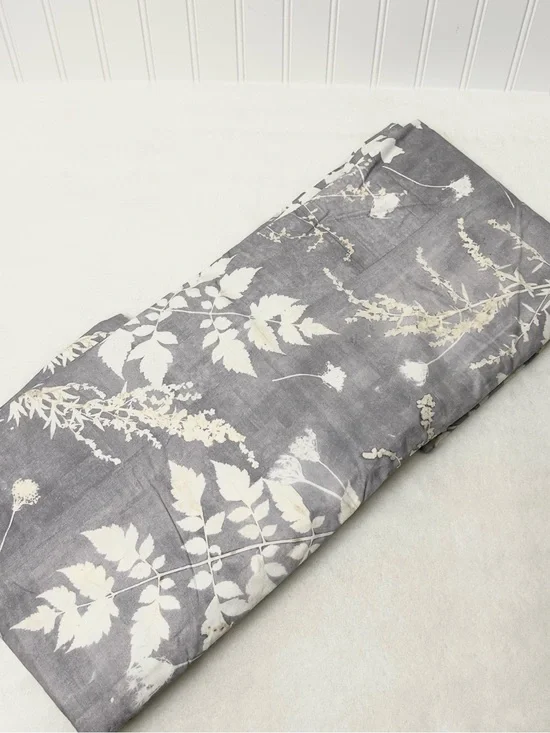 Pottery Barn Shadow Floral percale duvet king