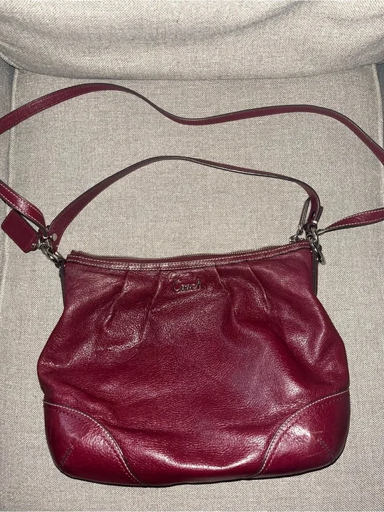 Vintage Coach | Burgundy Leather Crossbody Bag