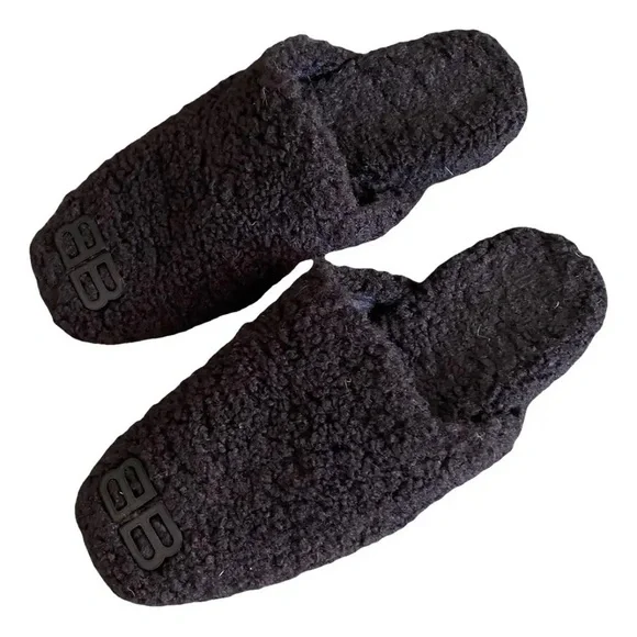 Balenciaga Black Cozy BB faux shearling slippers Shearling Slide- size 43/10