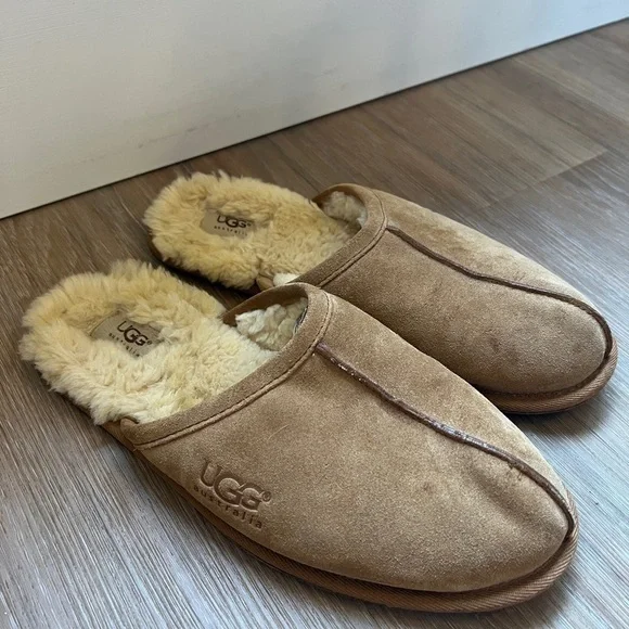 UGG Australia Men’s Scuff Slippers Chestnut Suede Sheepskin Size 11 tan