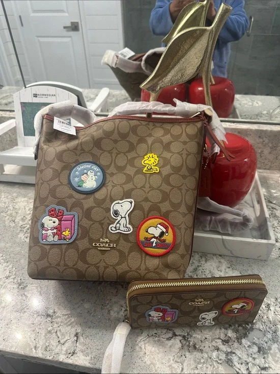 NEW Coach Tan Signature Canvas Shoulder Bag with Peanuts Patches and Wallet