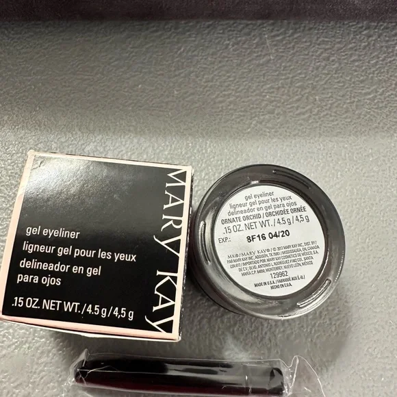 Mary Kay Gel Eyeliner with Brush