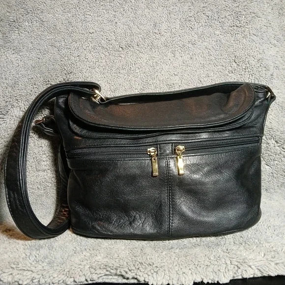 Vintage Black Lambskin Crossbody Hobo Gold Hardware Unbranded Magnetic Snaps