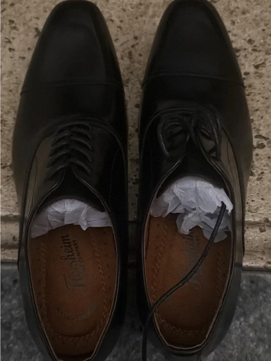 Florsheim Black Men’s Cap-Toe Oxfords