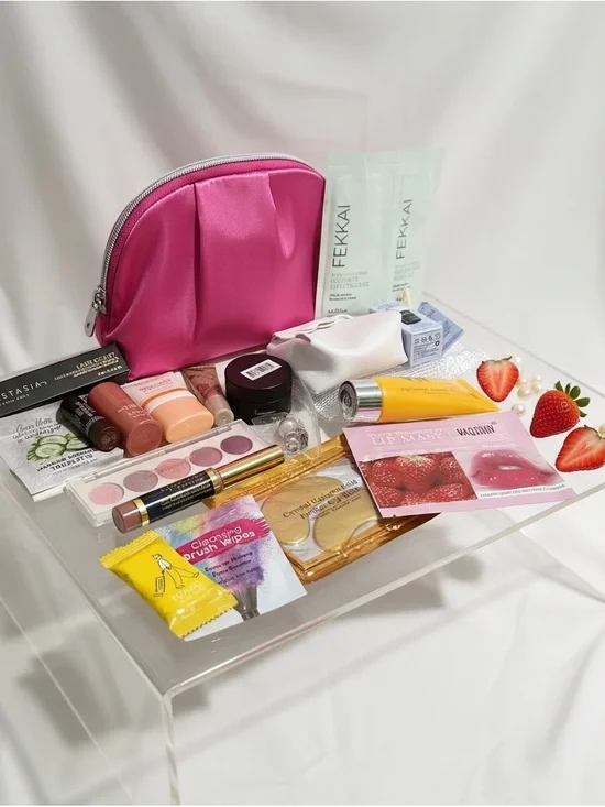 GOLIAT BEAUTY BUNDLE with HOT PINK SILK POUCH
