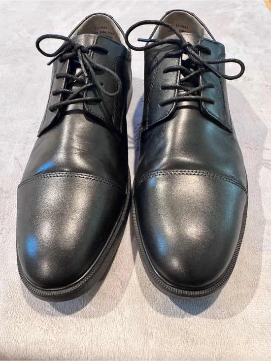 Johnston & Murphy Black Leather Cap-Toe Derby Shoes