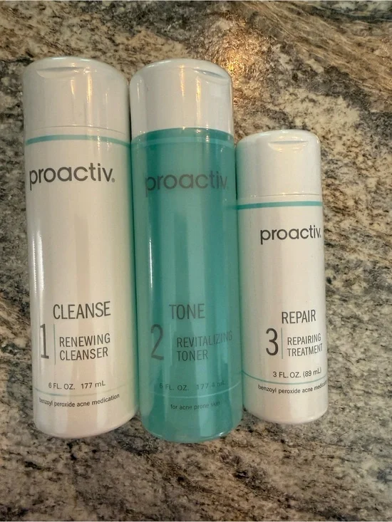 Proactiv Renewing Cleanse, Revitalizing Tone & Repair Trio - White and Teal
