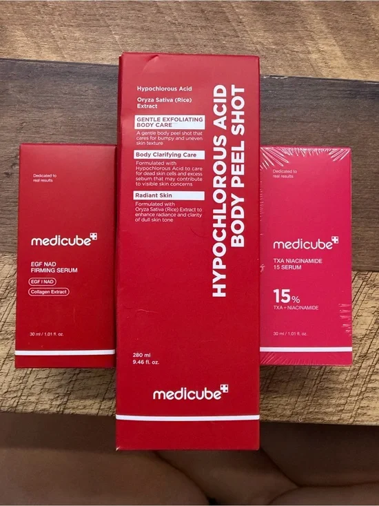 medicube Hypochlorous Acid Body Peel Shot in Red – Gentle Exfoliating Body Care