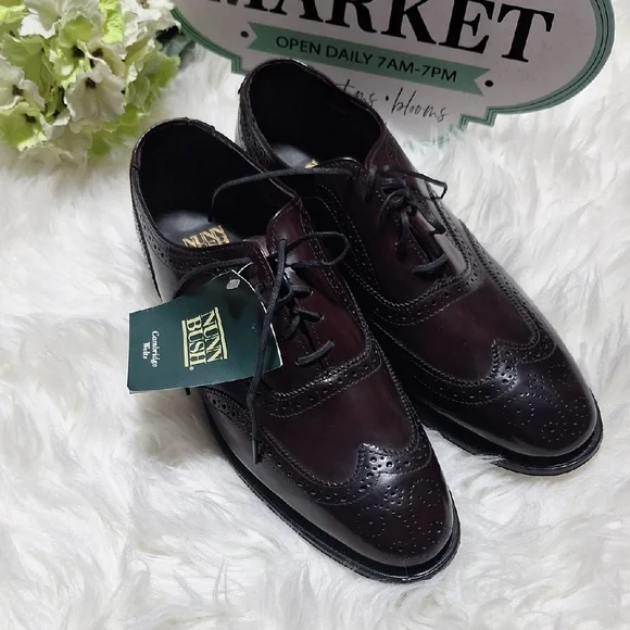 Nunn Bush Men's Dark Brown Wingtip Oxfords