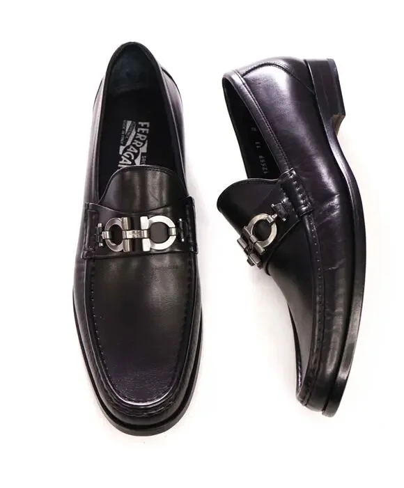 $850 FERRAGAMO - Black Leather 