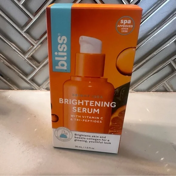 BLISS Bright Idea Vitamin C + Tri-Peptide Collagen Brightening Face Serum