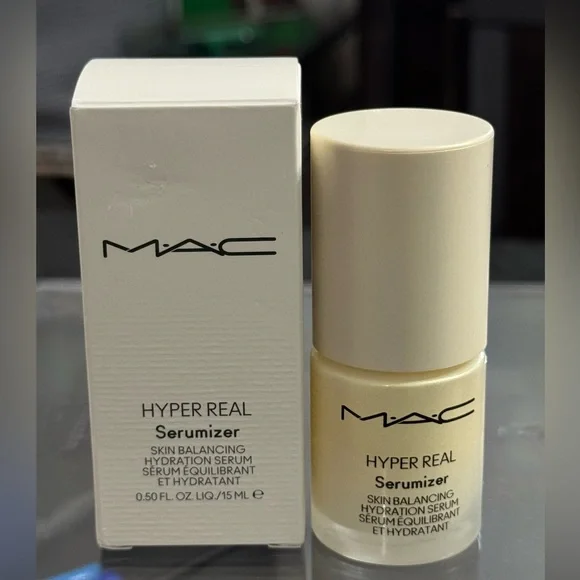 MAC Cosmetics Hyper Real Serumizer