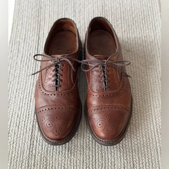 Allen Edmonds Kiowa Dark Brown Perforated Leather Oxford Dress Shoes Size 8.5