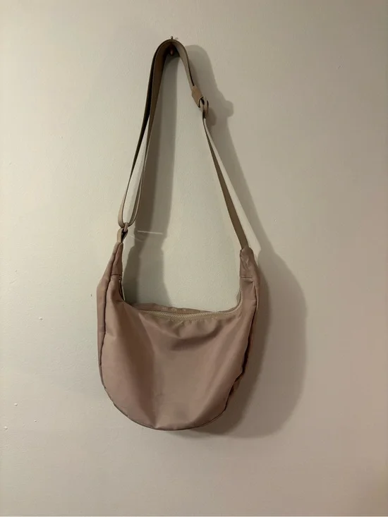 FABLOU London Luna Crescent Crossbody Bag — Dusty Rose — One Size 👜