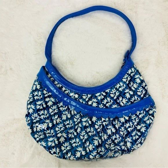 Vera Bradley Frills Hotsy Totsy Hobo Bag vibrant Blue Lagoon floral pattern