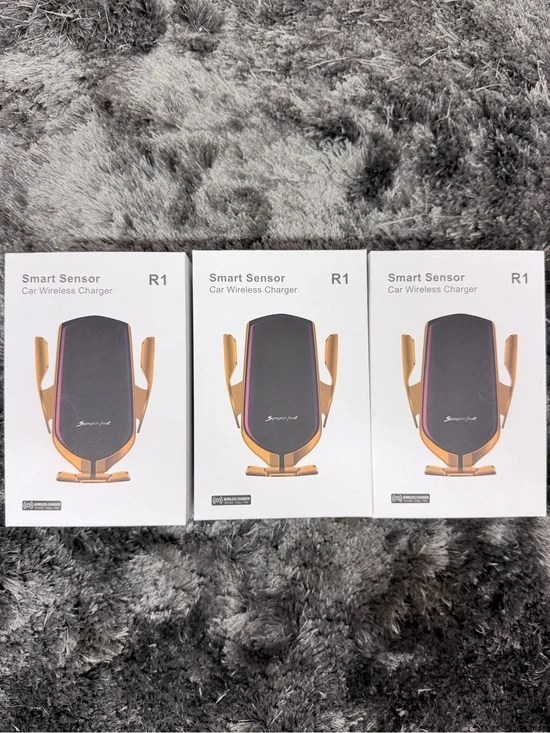 R1 Smart Sensor Car Wireless Charger - Black & Gold