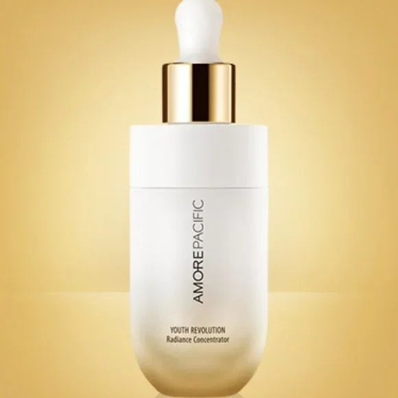 1/2 PRICE ✅️ SEALED AmorePacific Youth Revolution Radiance Concentrator 1oz