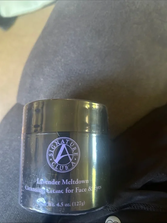 Signature Club A Lavender Meltdown Cleansing Crème - Black