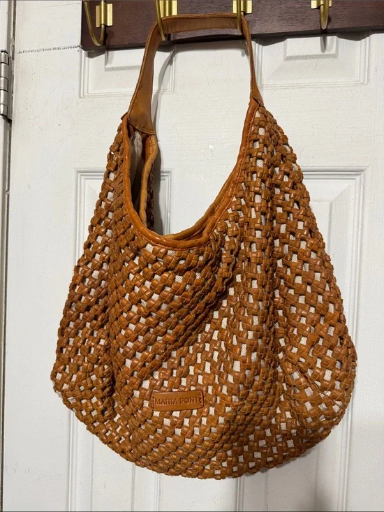 Woven Leather Hobo Bag in Tan by Maria Ponte