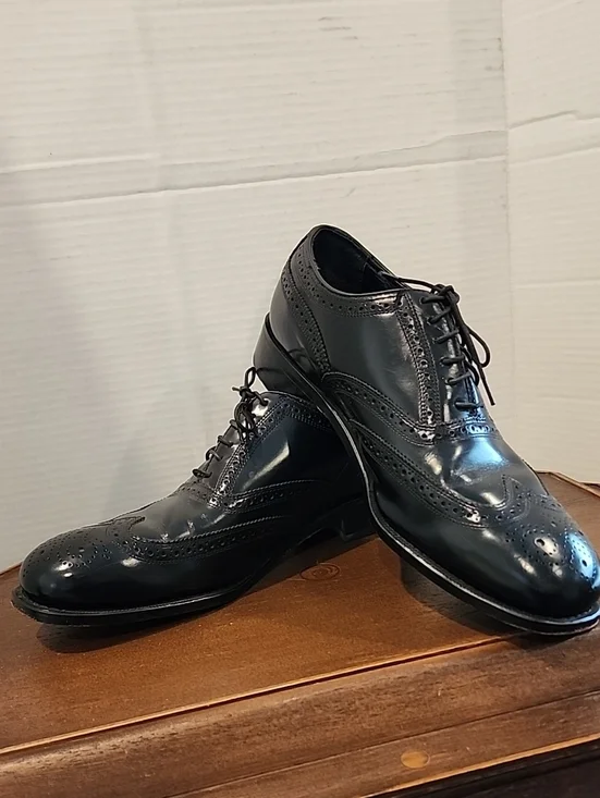 FLORSHEIM Mens Oxford Wingtip Brogue Black Oxford. 9 D.  Dress Shoes Lace Up