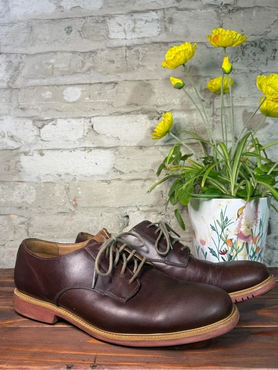 Cole Haan Dark Brown Leather Derby Shoes with Tan Sole