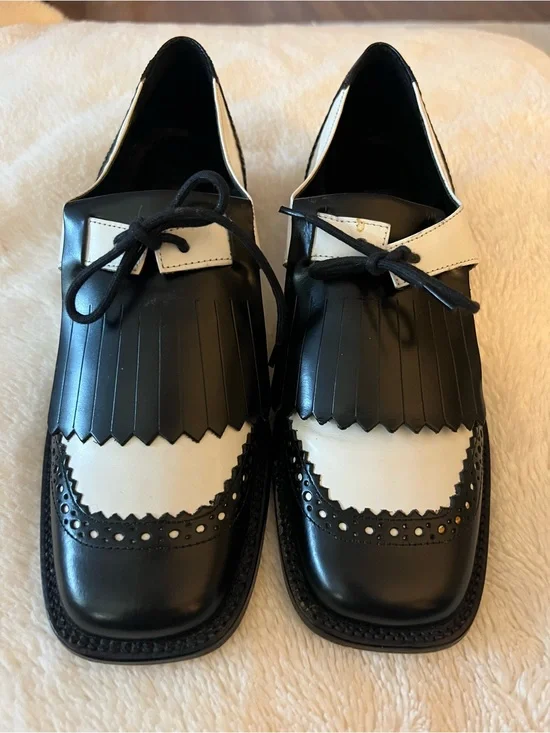 Kenneth Cole Black and White Kiltie Brogue Derby Shoes