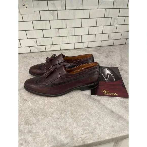 Allen Edmonds Shoes Mens 10 Brown Burgundy Arlington Leather Wingtip Oxford USA
