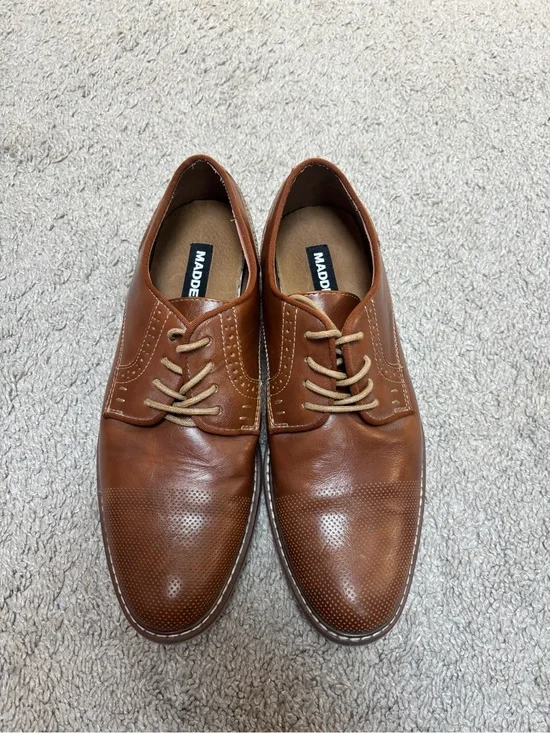 Madden Men’s Tan Leather Derby Shoes. Size 9M