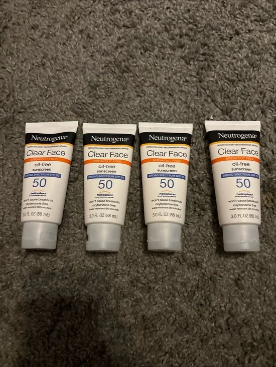 Neutrogena Clear Face Oil-Free Sunscreen SPF 50 - White