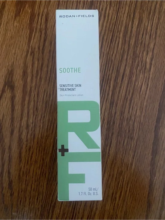 Rodan + Fields SOOTHE Sensitive Skin Treatment - White & Light Green Packaging