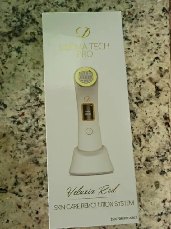DERMA TECH PRO VELUXIA RED DEVICE-SKIN CARE REVOLUTION SYSTEM- BRAND NEW- SEALED