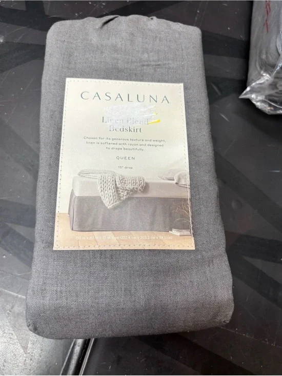Casaluna Gray Linen-Blend Bedskirt (Queen)
