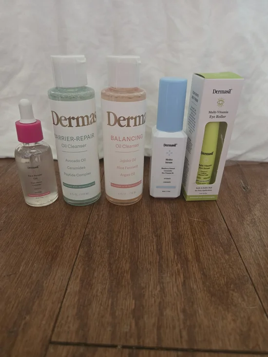 Dermasil Facial Set Including Serums, Cleansers And An Eye Roller