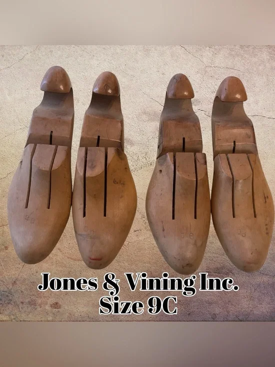 Wooden Shoe Trees Size 9C - Brown
