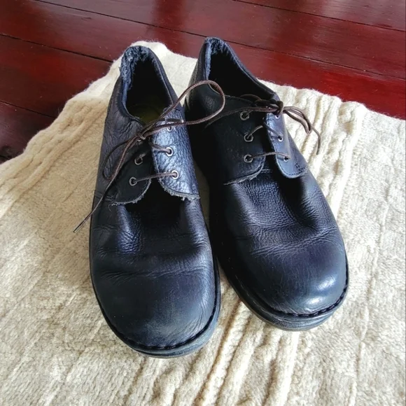 Dr Marten's Hazeldon Oxfords Classic Pebbled Leather size 8 Ladies 9 Black