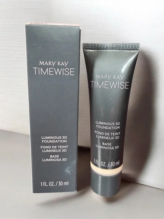 Mary Kay TIMEWISE Luminous 3D Foundation - Ivory 120 1 fl. oz.)NIB