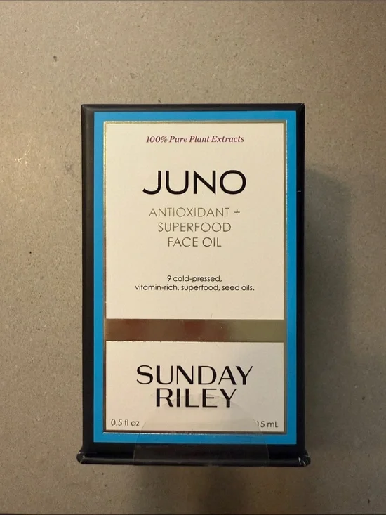 Sunday Riley Juno Antioxidant + Superfood Face Oil — Blue & White