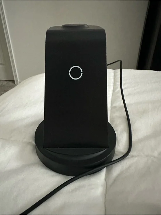 Yichuhaoxi 3-in-1 Wireless Charging Station