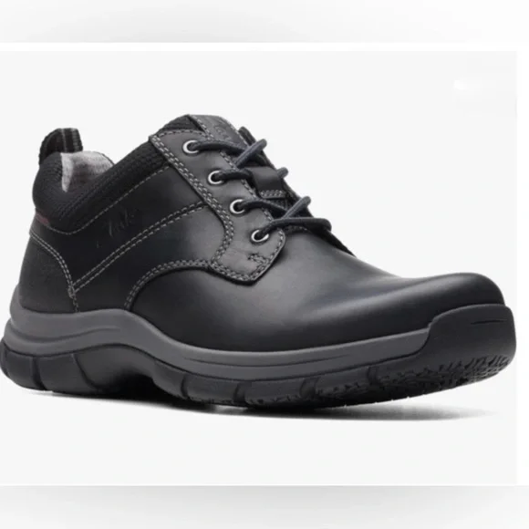 Clarks Men’s Black Leather Lace-Up Oxford with Gray Sole Size 7